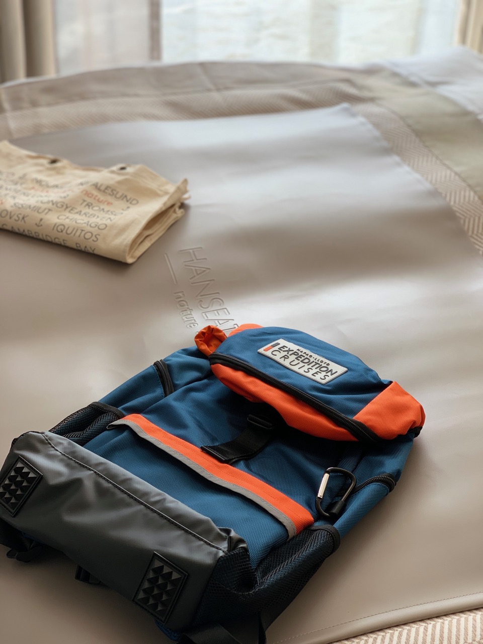 Expeditionsrucksack auf jeder Kabine