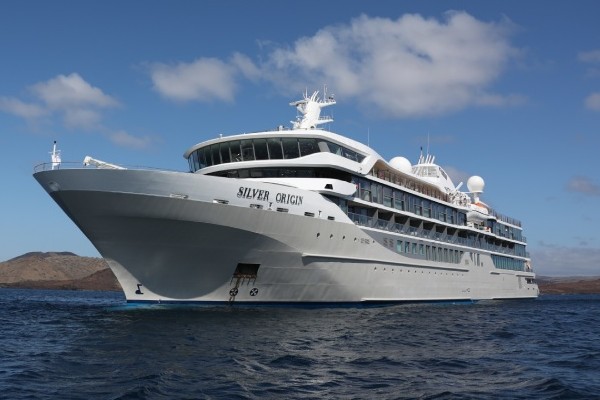 Silver Origin Schiff auf dem Meer