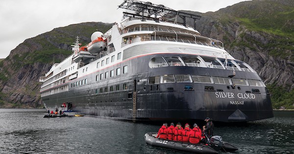 Silver Cloud Schiff