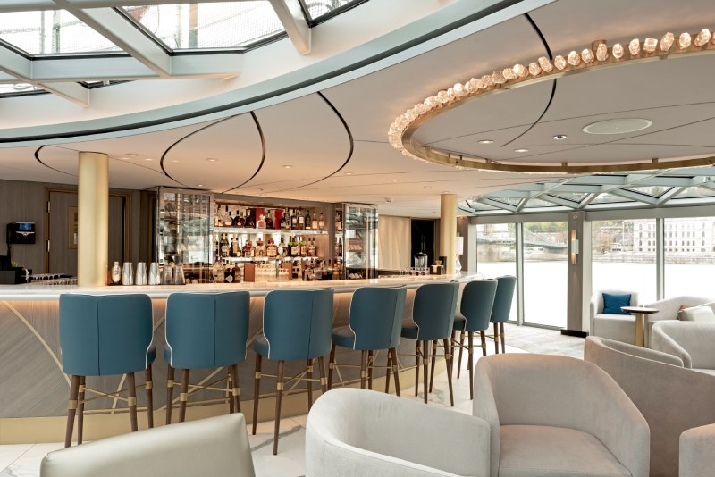 Riverside Luxury Cruises Debussy Botanist Bar 