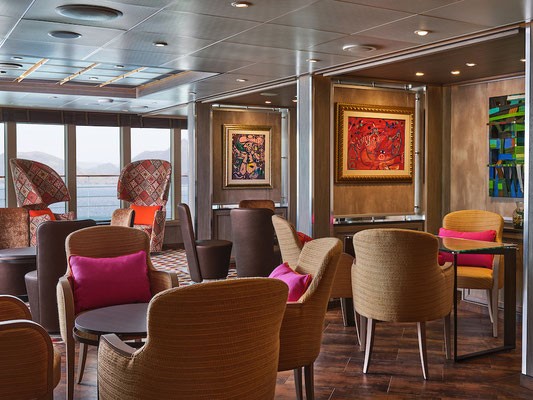 Silver Dawn Restaurant mit bunten Bildern