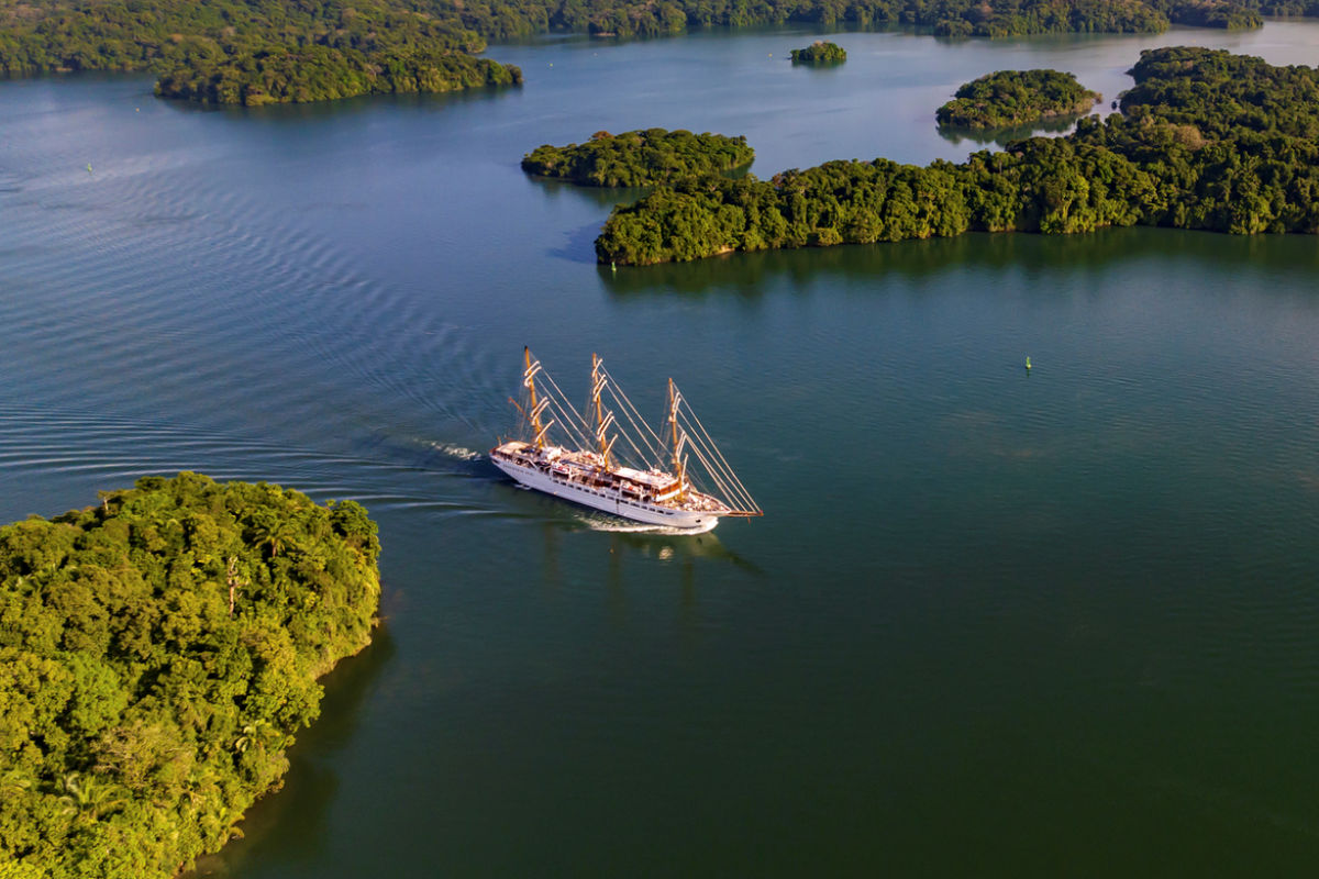 Den Kanal mit Sea Cloud besegeln