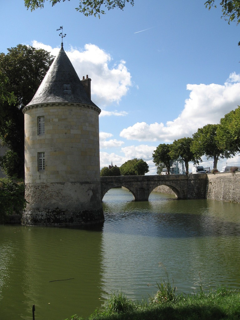 Sully sur Loire - le château
