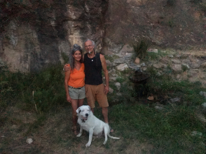 Conny, Micha und Blanco vor der Quelle