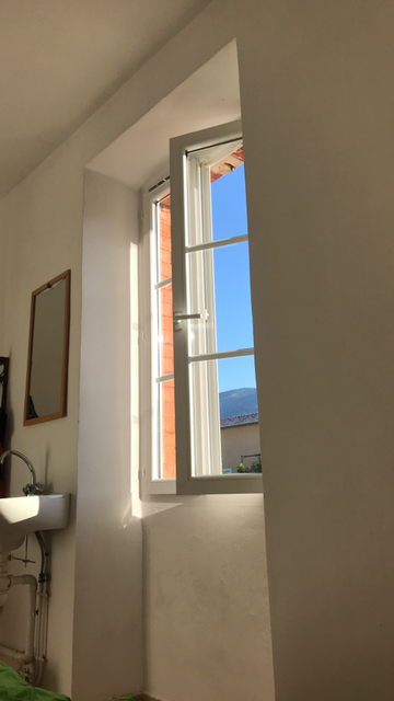 Blick aus dem Bett in blauen Himmel. 😋