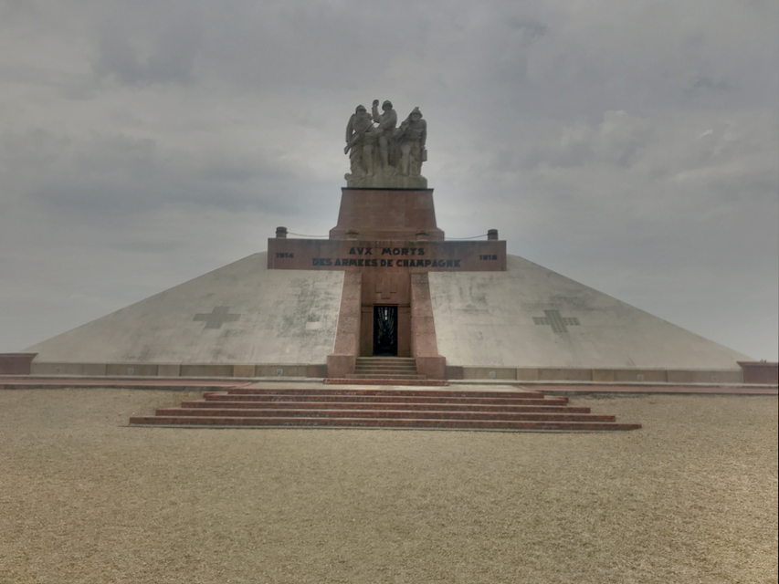 Monument zum Gedenken an die Gefallenen des ersten Weltkrieg.