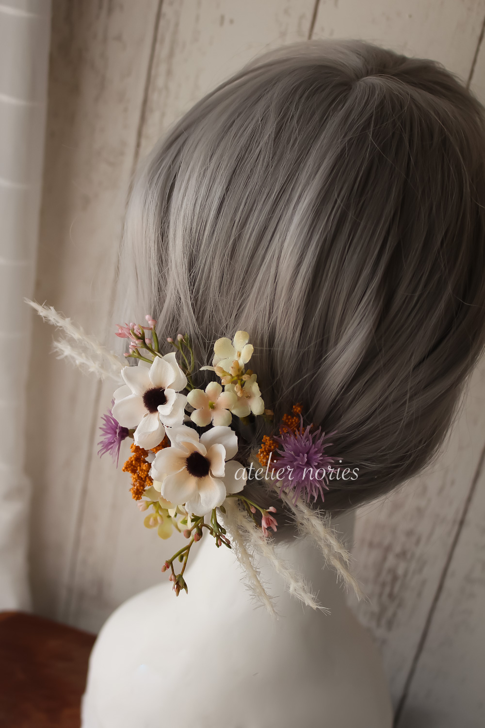 オドレイ　アーティフィシャルフラワーのフープリースブーケ　おそろいの花材でヘアオーナメント
