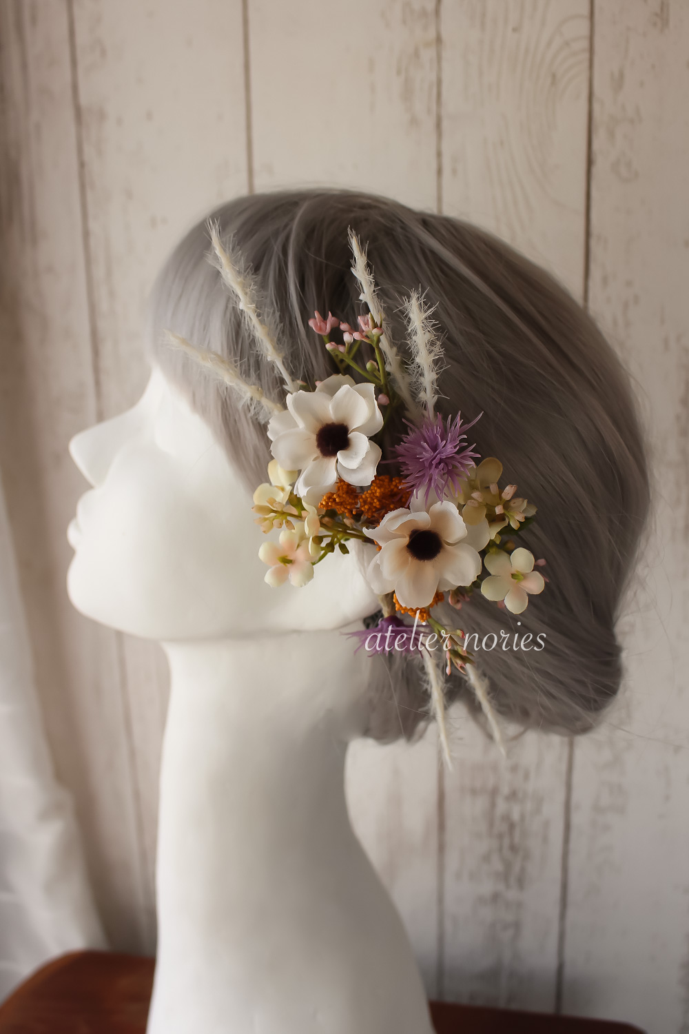 オドレイ　アーティフィシャルフラワーのフープリースブーケ　おそろいの花材でヘアオーナメント