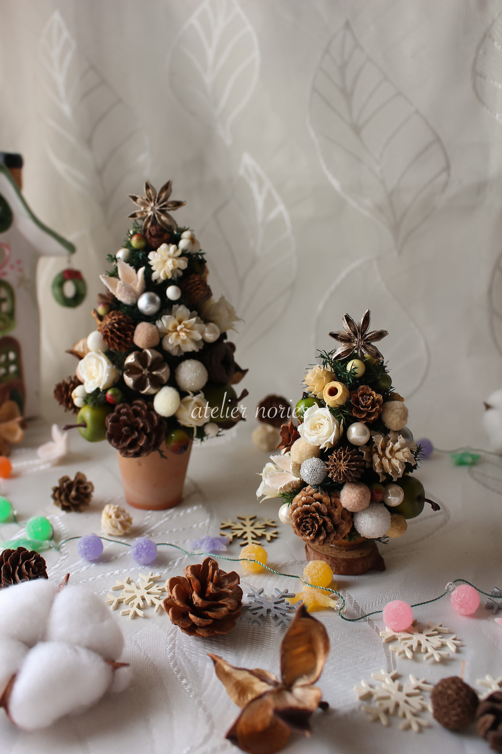 クリスマスのテーブルツリー　ホワイト