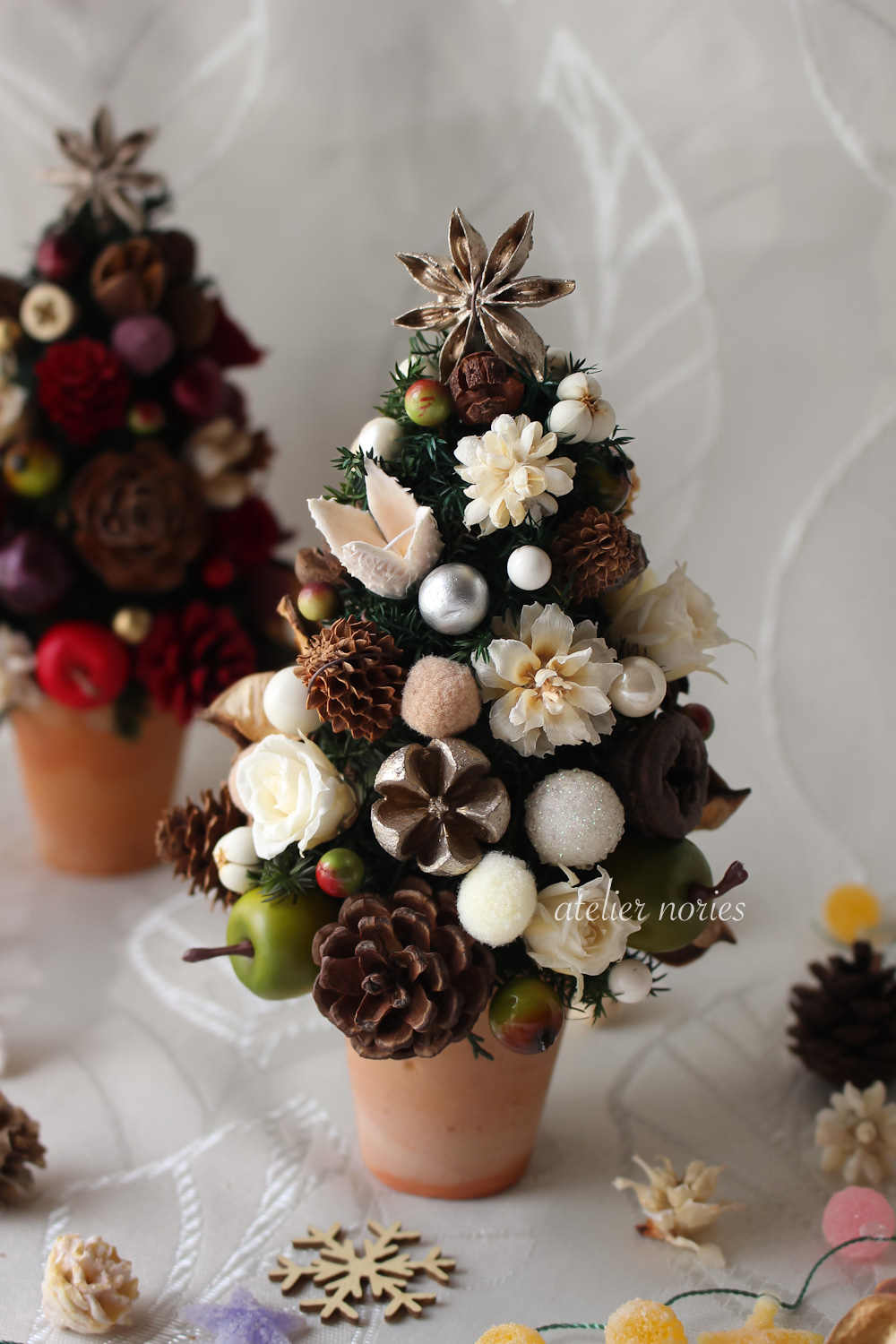 クリスマスのテーブルツリー　ホワイト