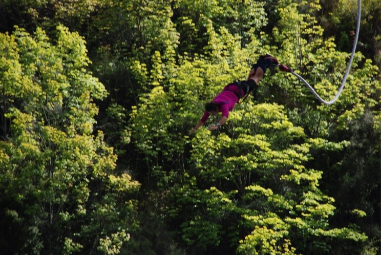 Maria im freien Fall