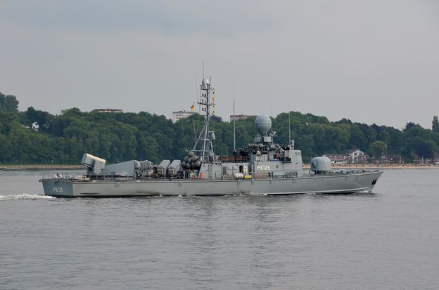 "S75 Zobel" einlaufend Kiel - Foto: Tino Kunzmann