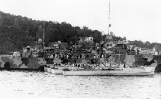 Begleitschiff "Adolf Lüderitz" und vier Boote der 3. SFltl in Finnland 1941 - Foto: Archiv E. Skjold