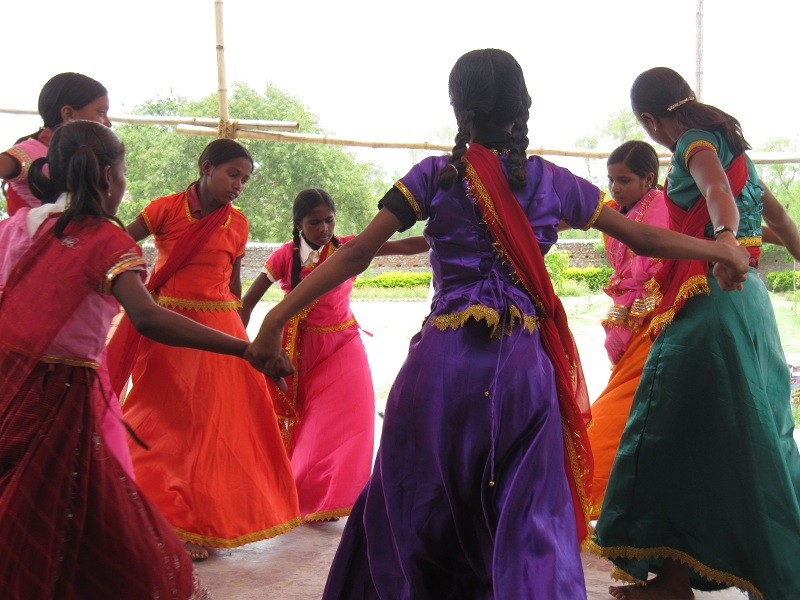 We train students Kathak (Indian traditional dance) and fork dance.