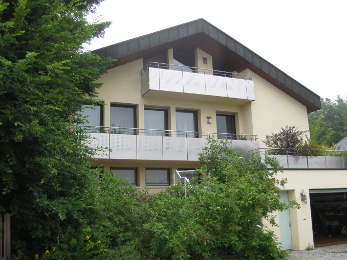 1 - 2 Familienhaus