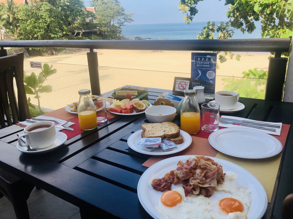Frühstück mit Seeblick