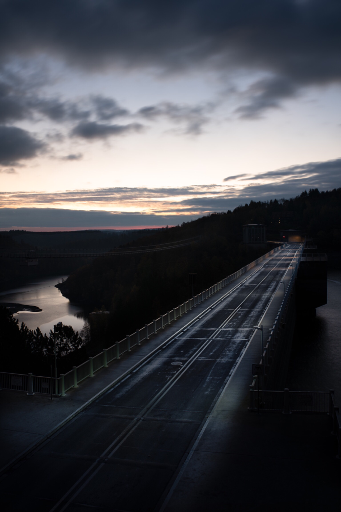 Sonnenaufgang an der Rappbodetalsperre (Harz) by picPond