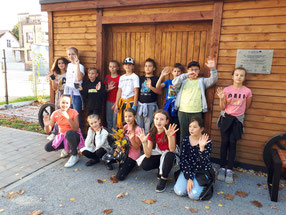 Wizyta klasy 4a w ogrodzie edukacyjno – sensorycznym