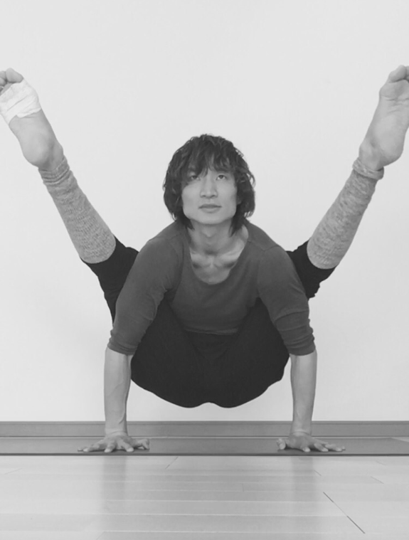 はじめてのアシュタンガヨガ合田賢二ヒョニごうだけんじYOGAヨガ ゴウダケンジ goda kenji 外苑前駅 表参道駅 青山1丁目駅 乃木坂駅