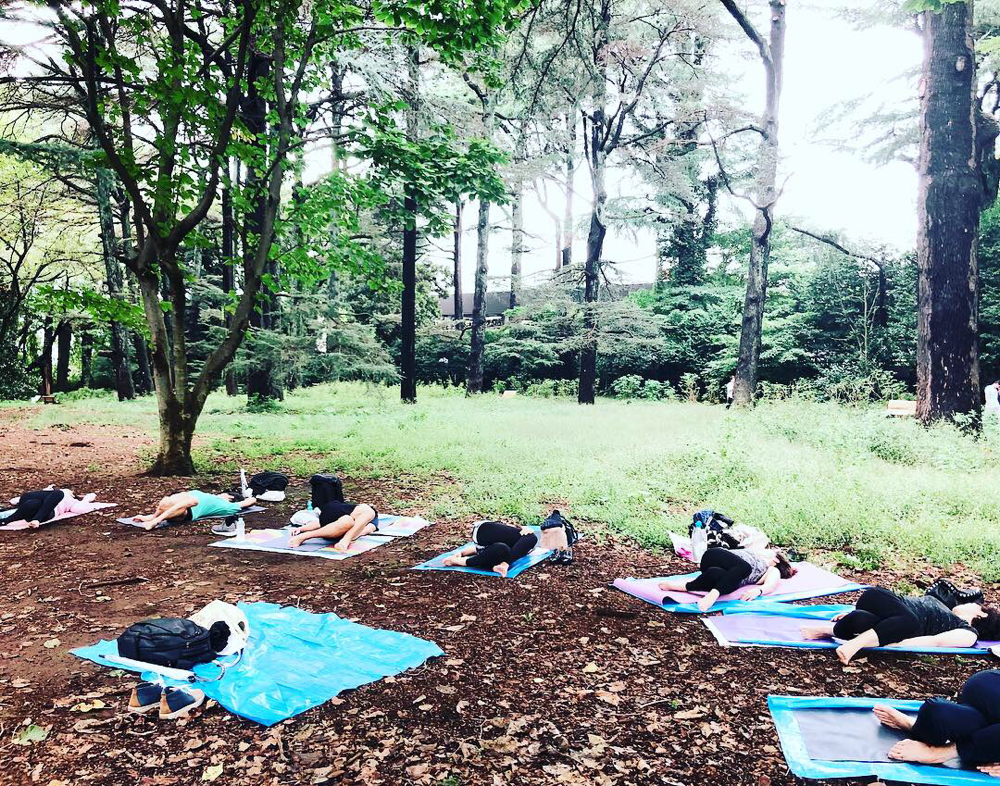 パークヨガ 新宿御苑 合田賢二 ごうだけんじ ゴウダケンジ ヒョニ ひょに yoga よが4