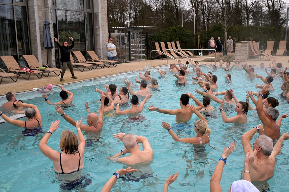 Neujahrsanschwimmen im Solebad Werne: Traditioneller Start ins neue Jahr am 1. Januar
