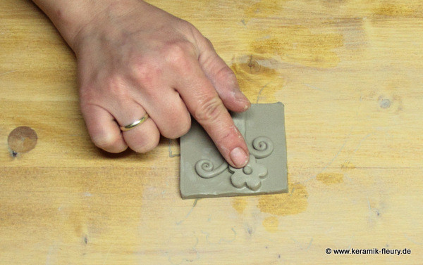 Töpfer-DIY: Keramik-Kühlschrankmagnet Schritt 9