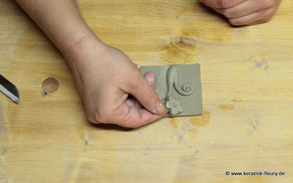 Töpfer-DIY: Keramik-Kühlschrankmagnet Schritt 8