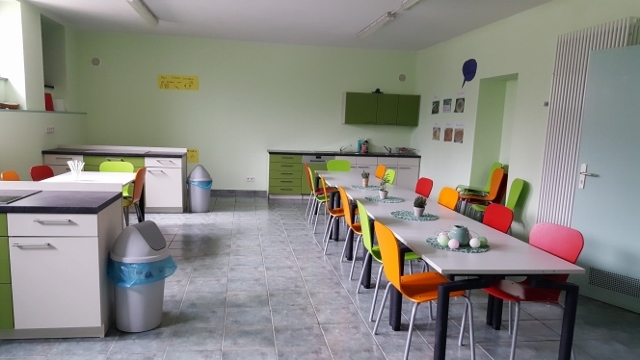 Unsere Küche ist fertig. Immer wieder kommen die Klassen gerne zum Backen oder Kochen hier hin.