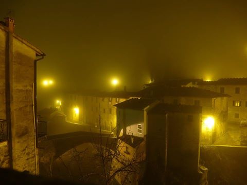 Loro Ciuffenna - nebbia