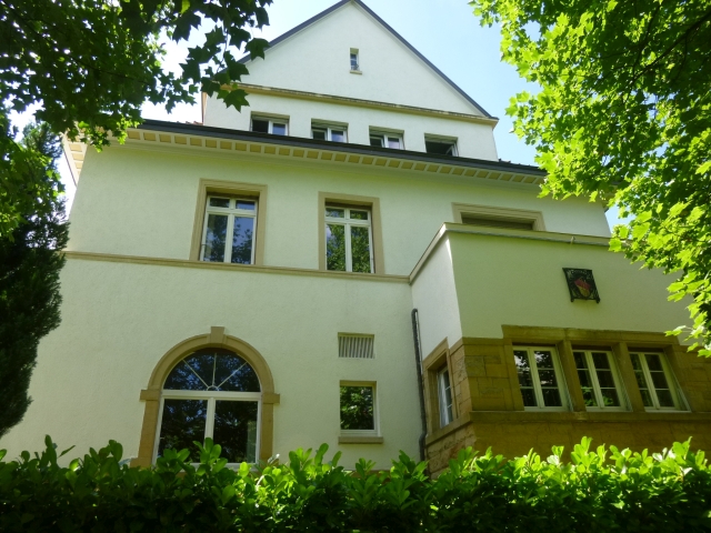 Ansicht auf unser Haus mit allen vier Stockwerken