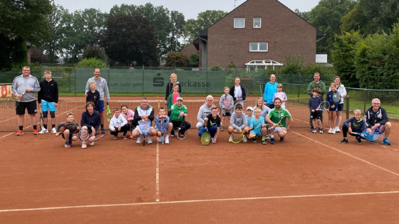 Groß und Klein duellieren sich beim 1. Family Cup