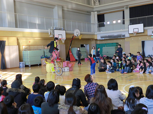 小学校イベントで出張パフォーマンス