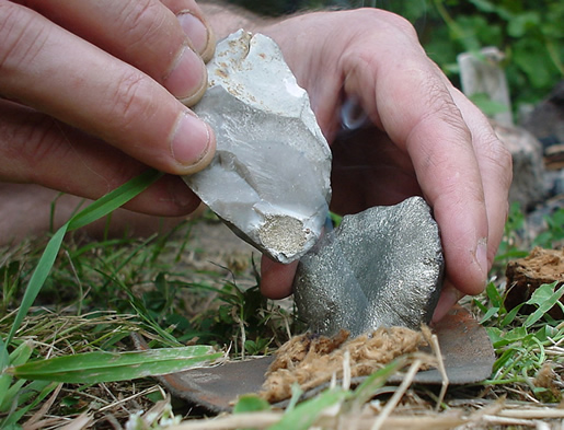 KIT D'ALLUMAGE DU FEU - animations, ateliers préhistoriques