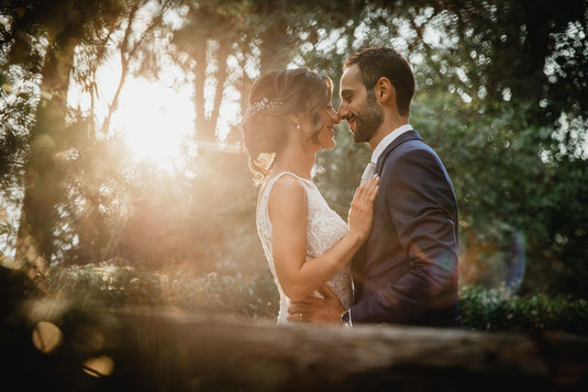 Scegliere la cornice perfetta per le foto di matrimonio: al mare o in un bosco?