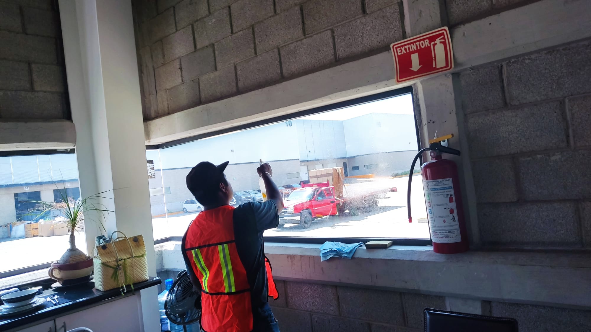 Limpieza de oficinas a través de un proveedor: Una inversión productiva