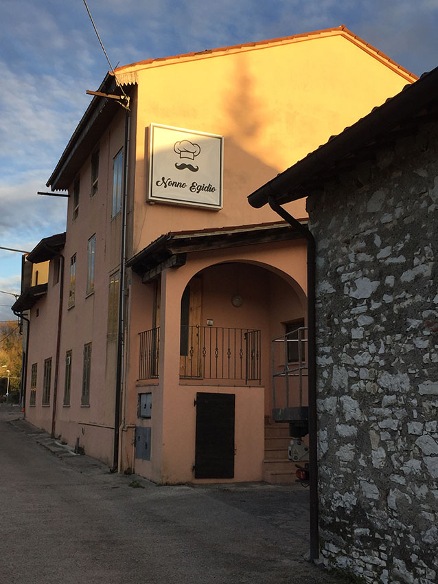 Insegna luminosa ristorante