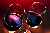 赤ワインでリラックス、幸せ感を高める効果！