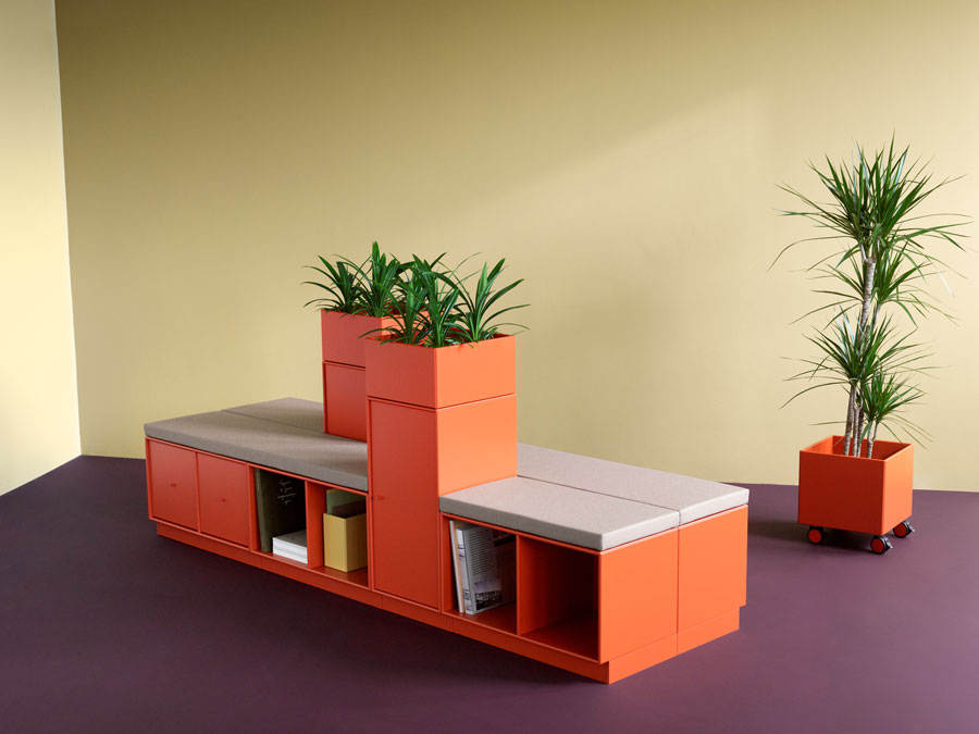 Montana System Seating in der Farbe Hokkaido.