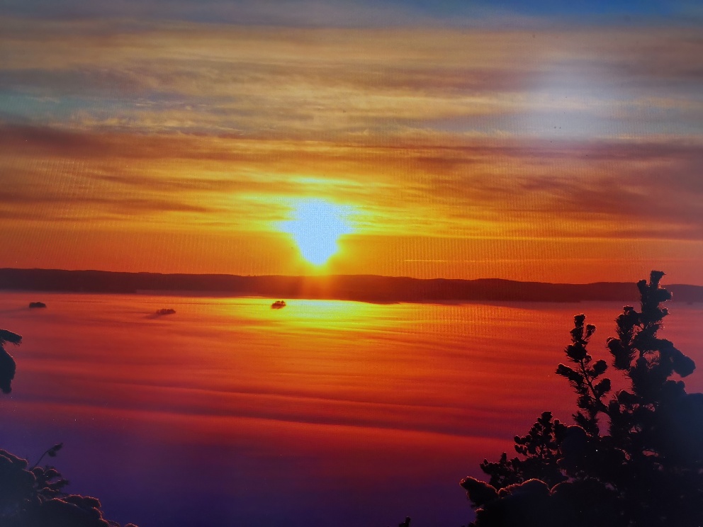 Sunsets Lake Päijänne. Winter. Observation tower. 1,5 km