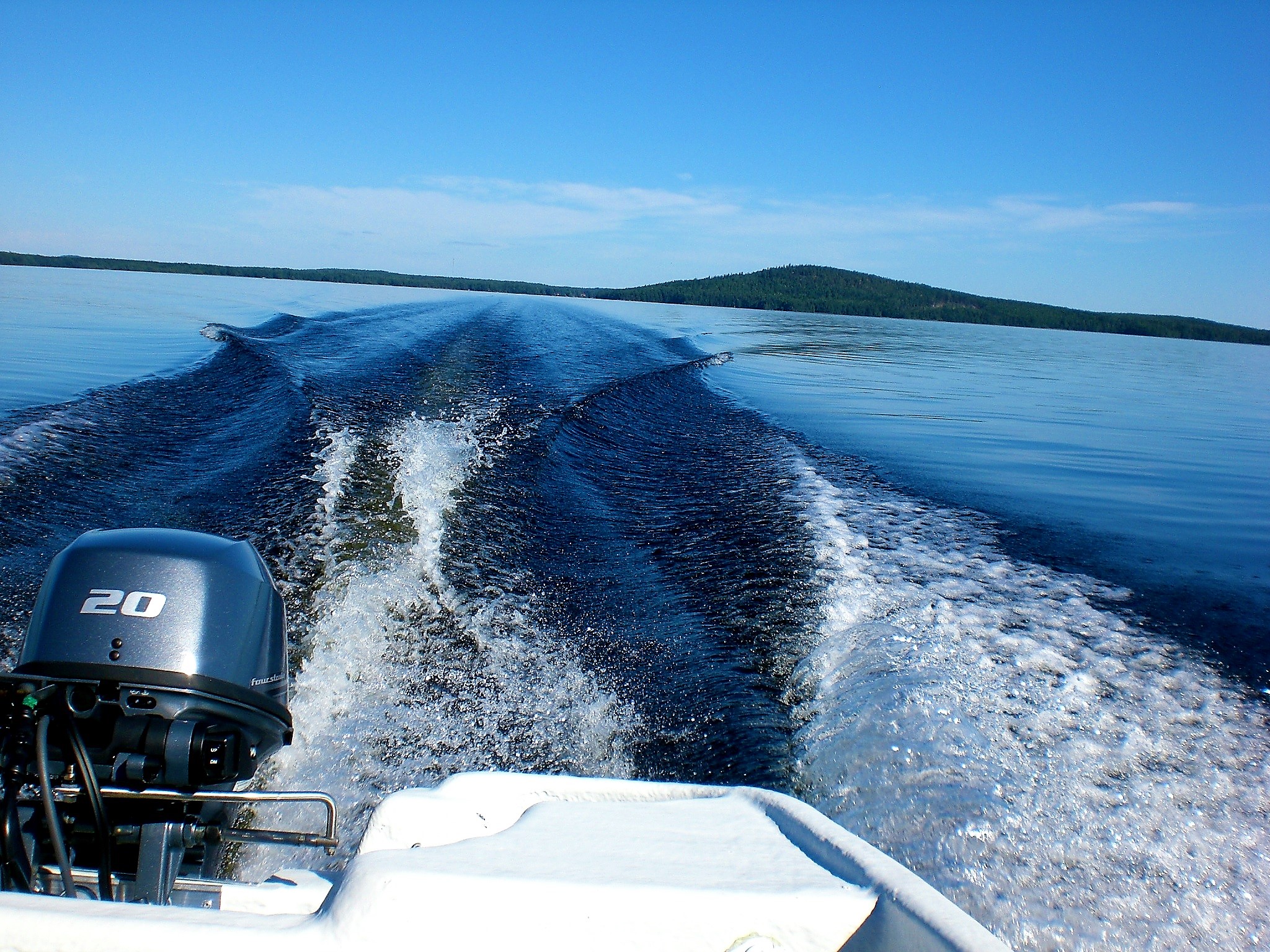 Lakeland. Own fishing boat, 20 HP. No driver license necessary
