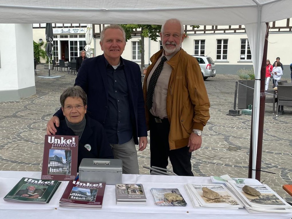 GVU Stand auf dem Willi-Brandt-Platz: Ulla Tersteegen, Kalle Goerken, Werner Geißler