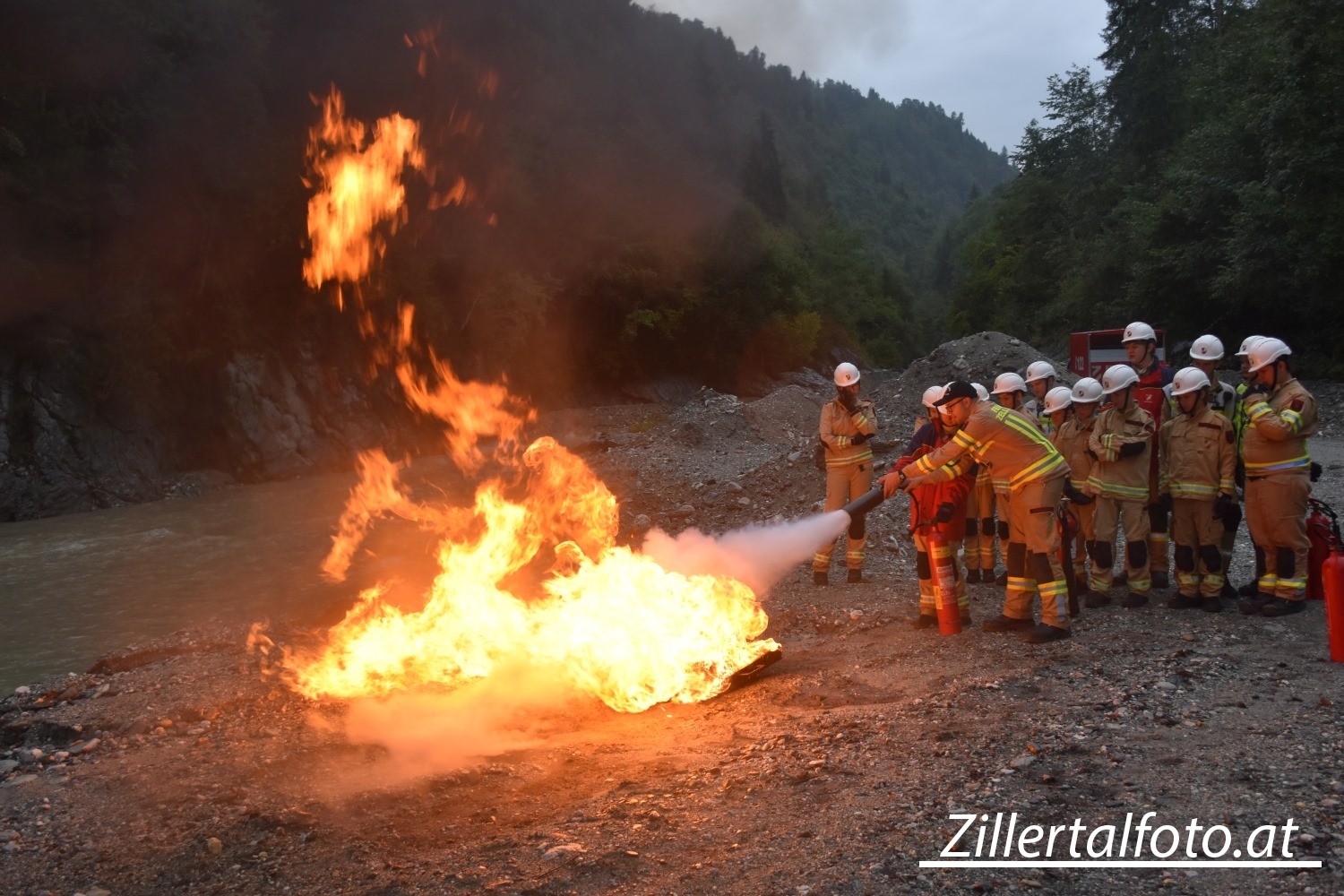 „3. Blaue Nacht“ der Jugendfeuerwehr Zell am Ziller