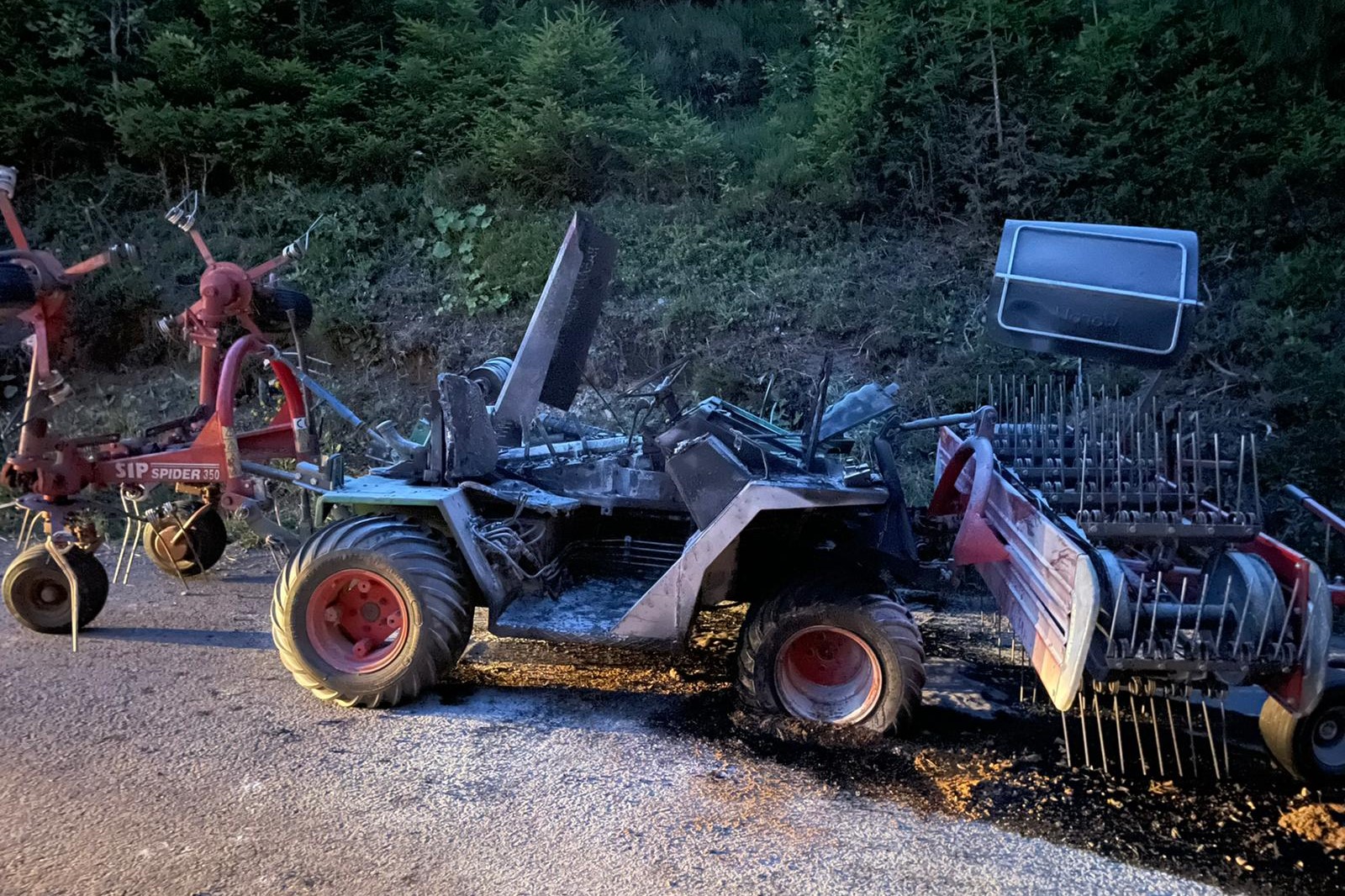 Brand eines Mähtraks am Zellberg