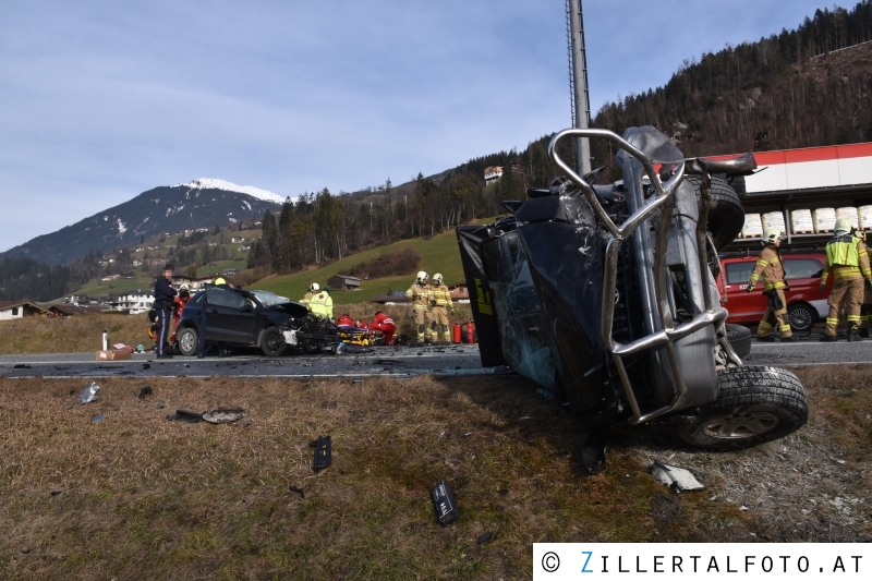 Schwerer Verkehrsunfall auf der B169 in Aschau