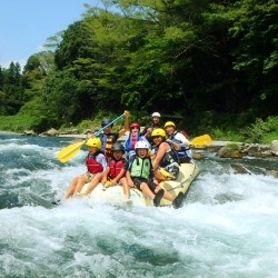 夏休み奥多摩で最高のラフティング体験