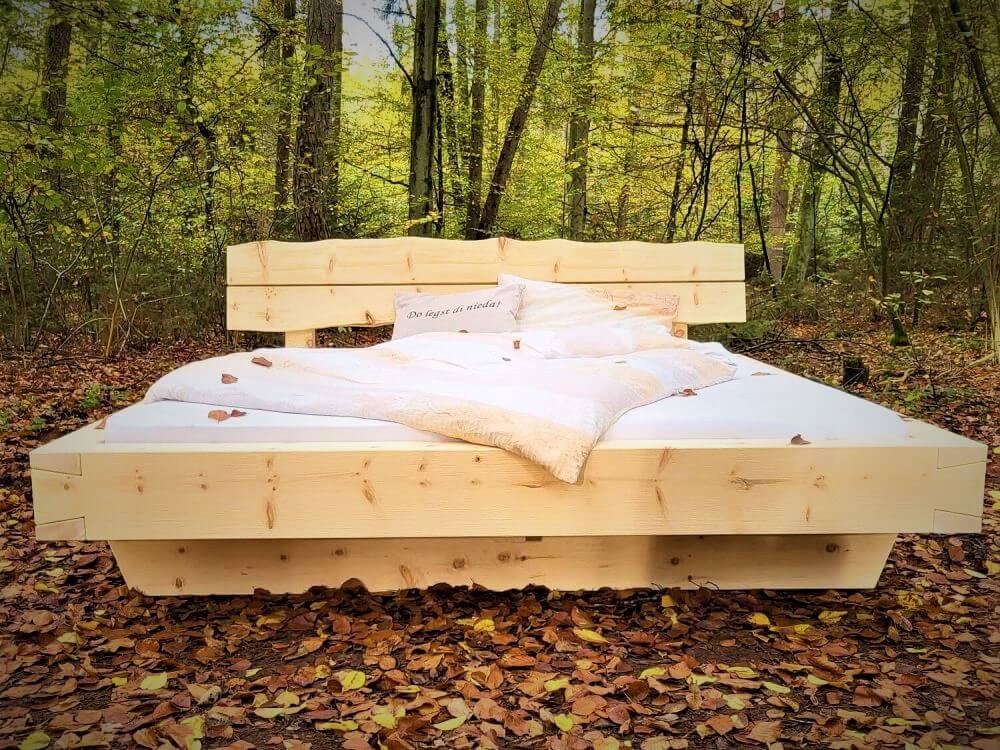 Schwebebalkenbett Zirbe 180x200 – Vorderansicht