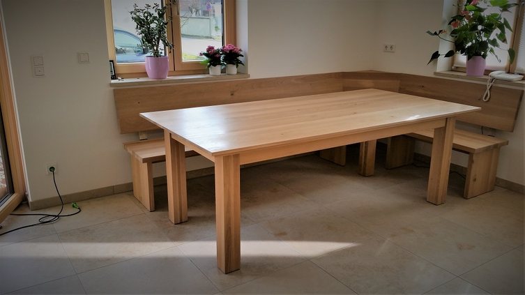 Eckbank aus Eiche modern