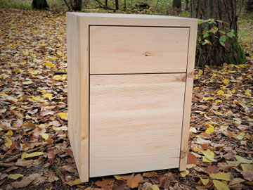 Nachtschrank Zirbenholz