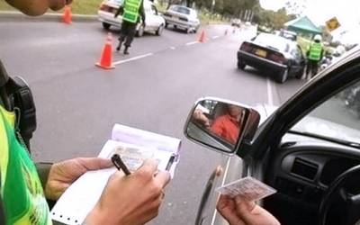 Evita Multas: Seguro de Responsabilidad Civil para auto Transporte