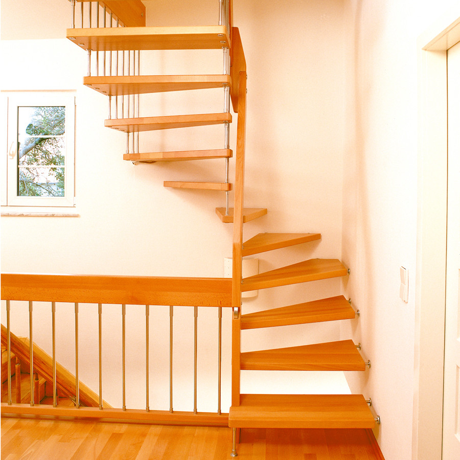 Holztreppe saniert mit Bucher Treppen Modell DESIGN